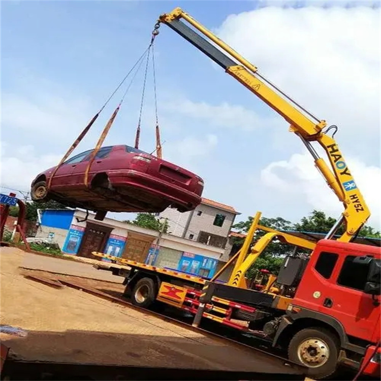 安庆吊车吊汽车的正确方法